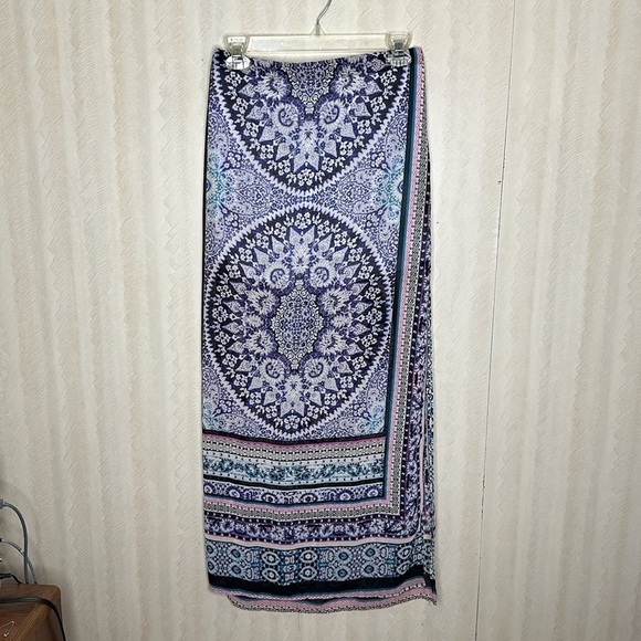 ❤️ 🆕 EXPRESS Pattern maxi skirt size XS - Picture 4 of 8